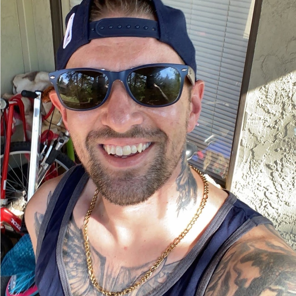 Meet your Posher, Christopher